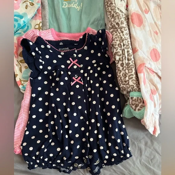 Newborn baby girl bundle - Picture 3 of 4